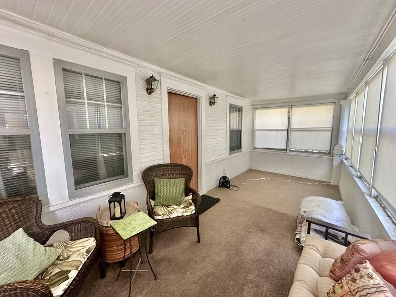 1139 Oakland Rd Ne - Photo 2 of 20
