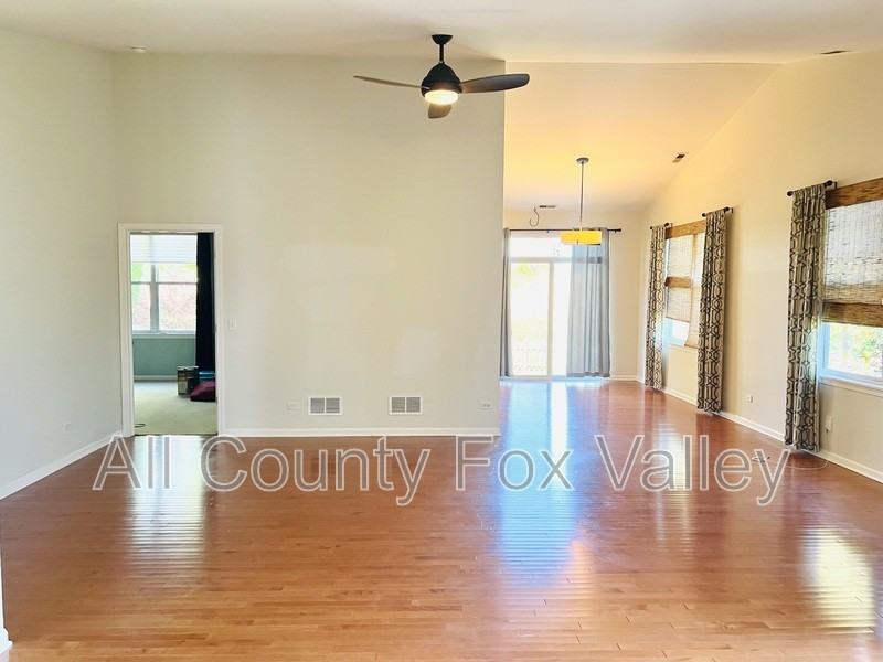 2970 Strauss Ct - Photo 4 of 25