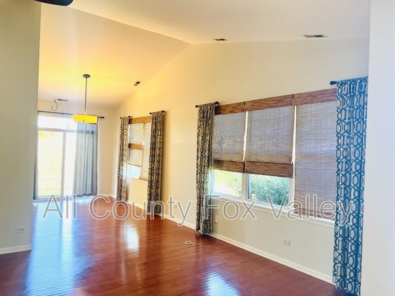 2970 Strauss Ct - Photo 7 of 25