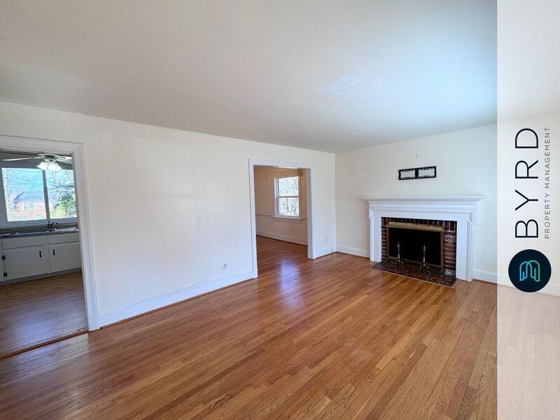 9008 Michaux Ln - Photo 5 of 30