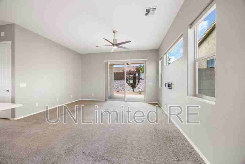 6149 E Greer Ln - Photo 5 of 28