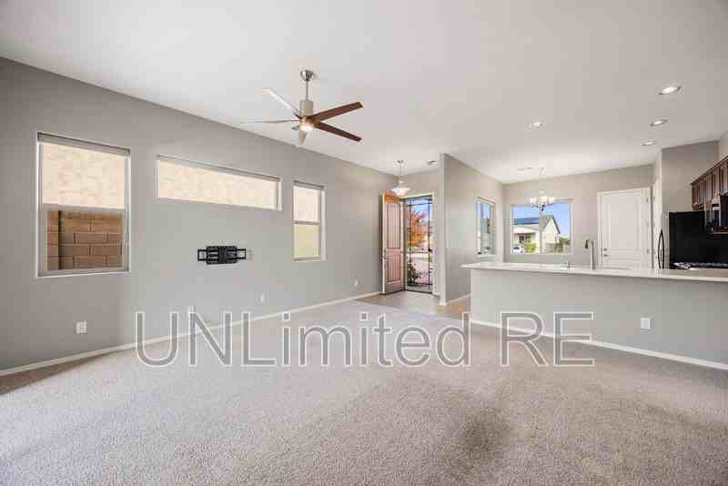 6149 E Greer Ln - Photo 7 of 28