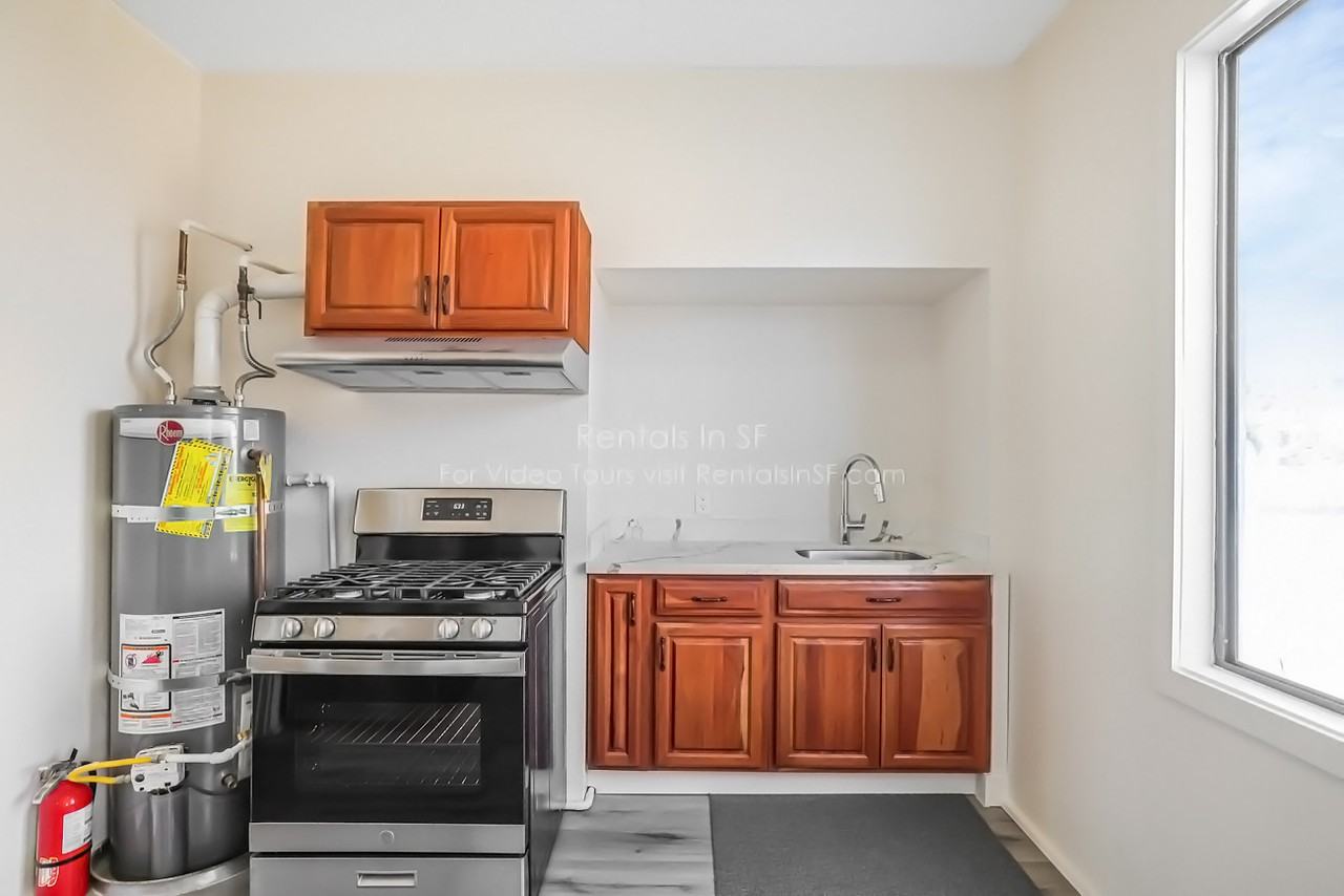 290 8th Ave - Photo 3 of 16