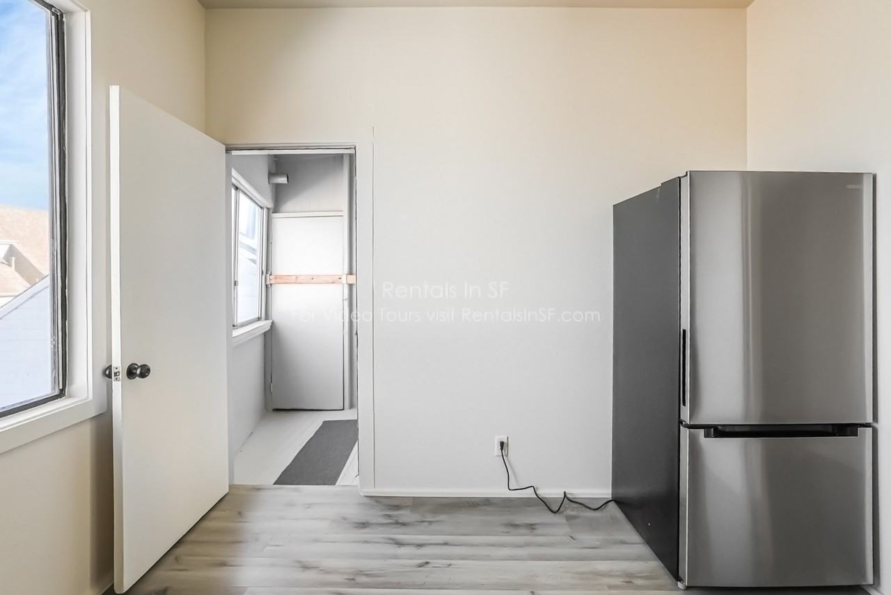 290 8th Ave - Photo 4 of 16