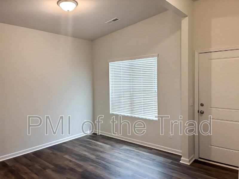 448 Infinity Cir - Photo 2 of 9