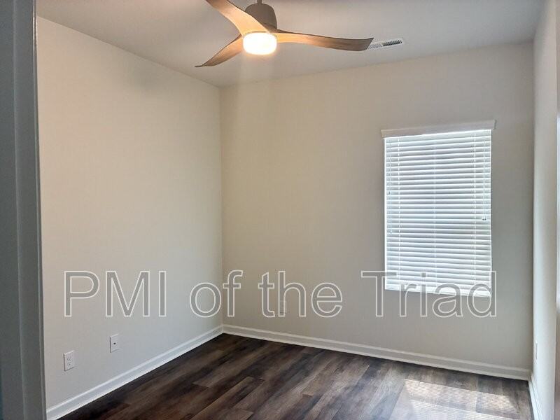 448 Infinity Cir - Photo 7 of 9