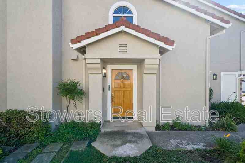 613 S Blackbrush Ln - Photo 3 of 48