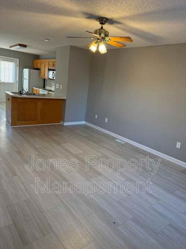 807 Grove St - Photo 2 of 8