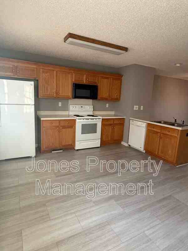807 Grove St - Photo 4 of 8