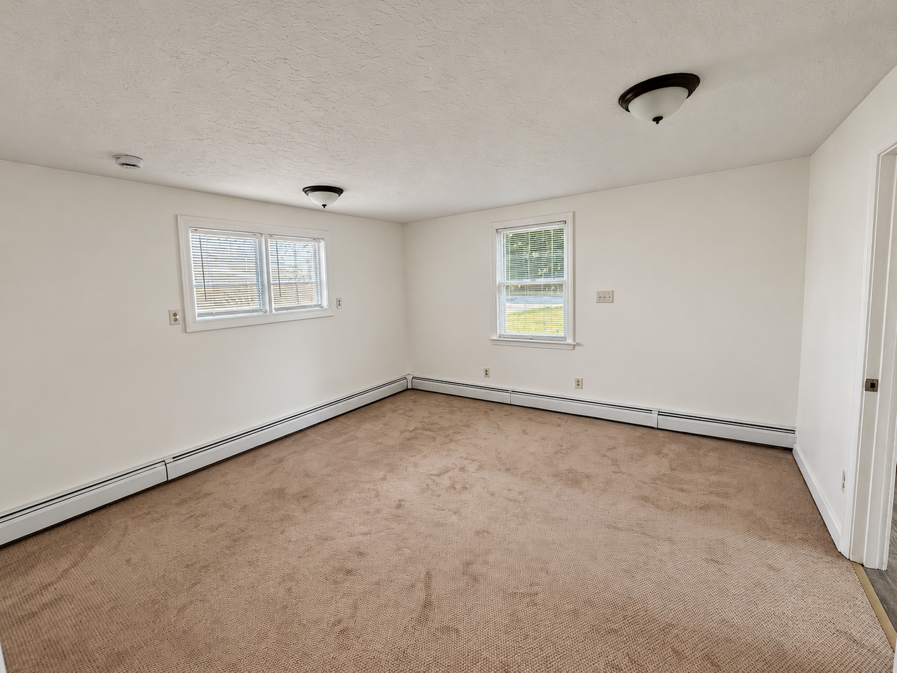 56 Bates Ave - Photo 4 of 8