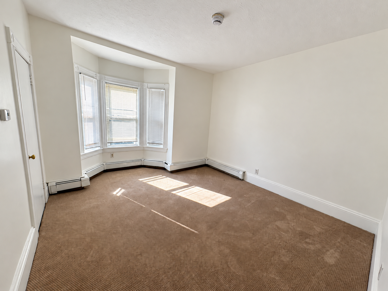 56 Bates Ave - Photo 6 of 8