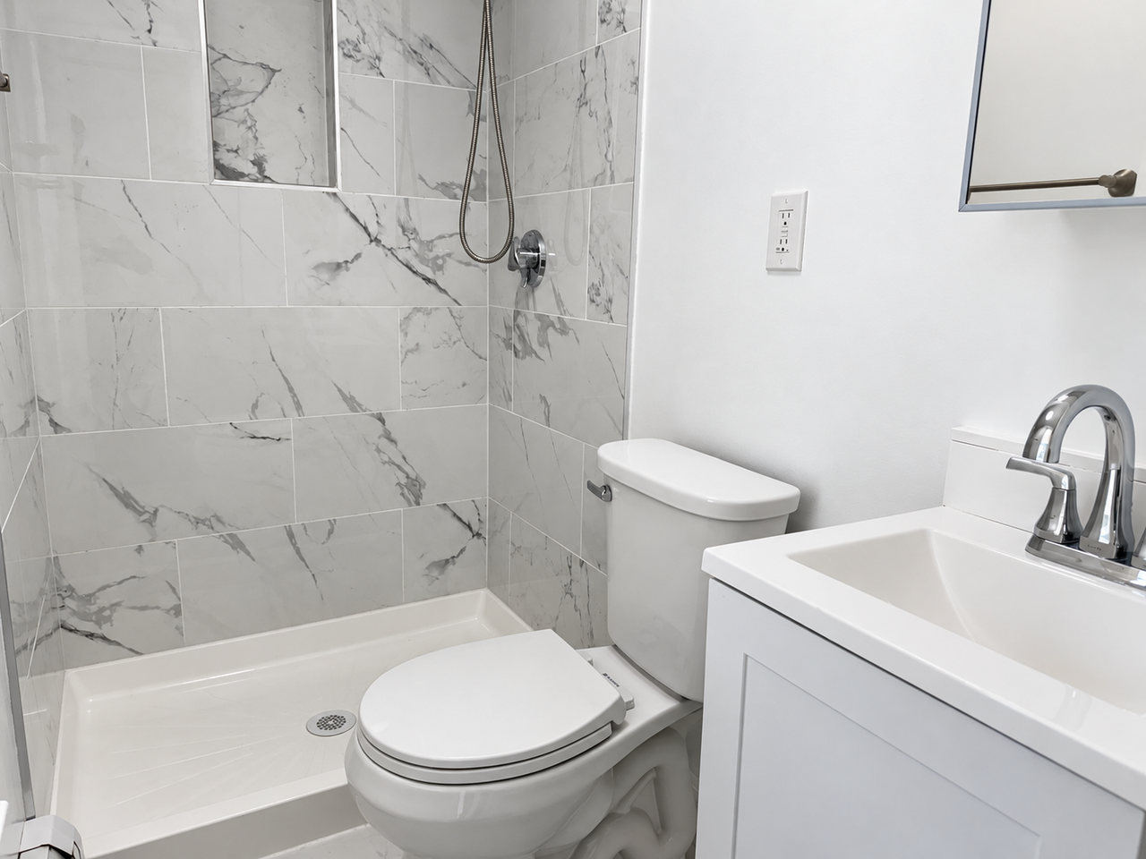 56 Bates Ave - Photo 7 of 8