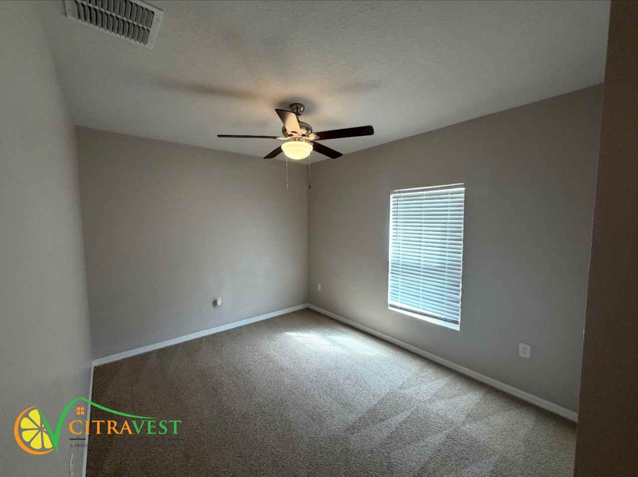 693 Lucerne Blvd - Photo 5 of 10