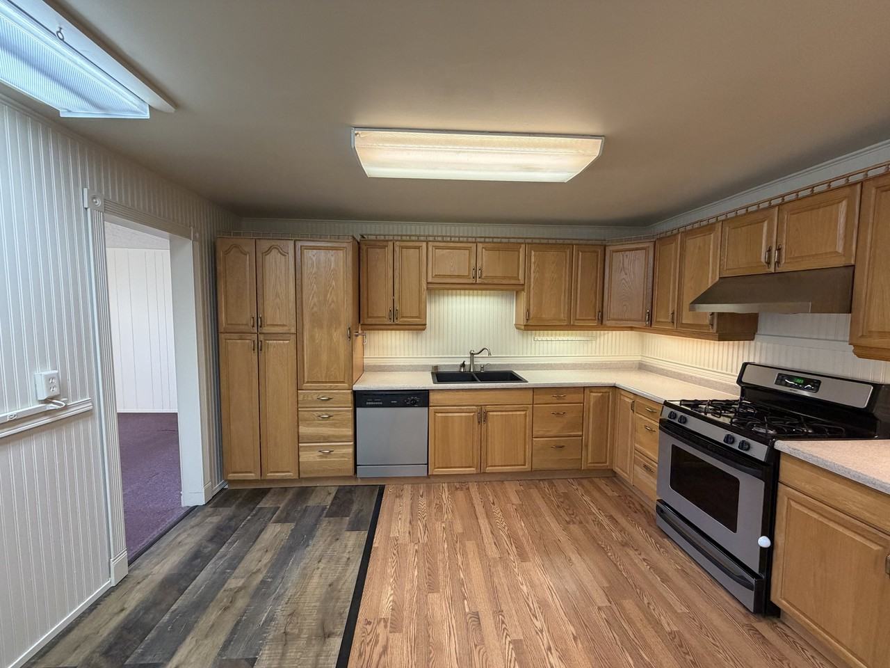 19 5th Ave W - Photo 2 of 24