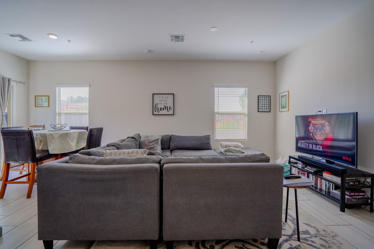 8417 N 22nd Dr - Photo 5 of 33