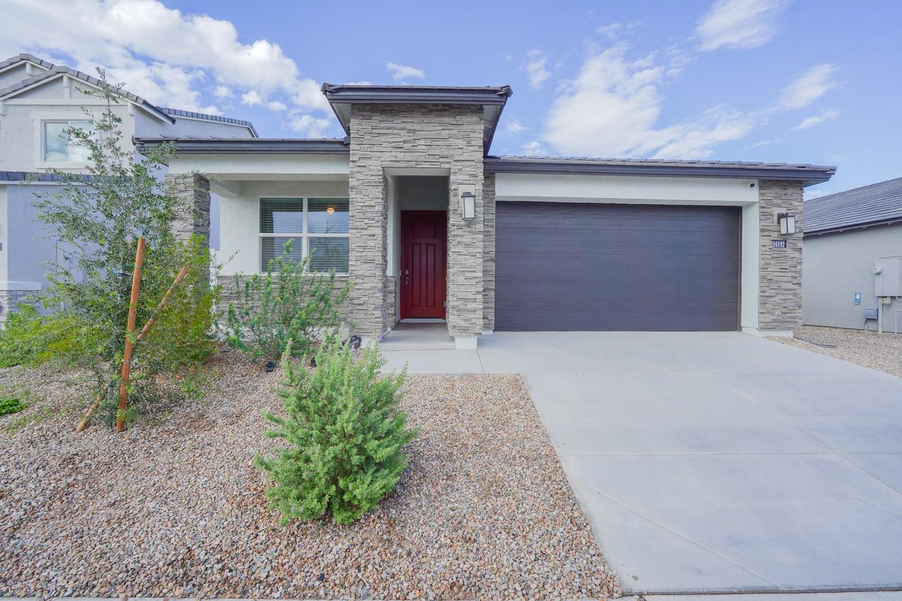 24192 W Hacienda Ave - Photo 2 of 31