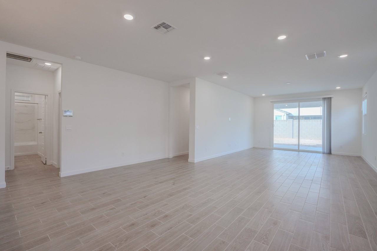 24192 W Hacienda Ave - Photo 4 of 31