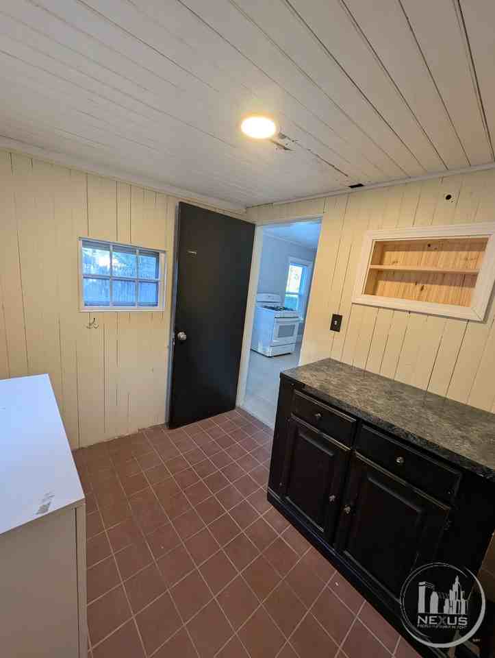 23 Sumner St - Photo 3 of 33