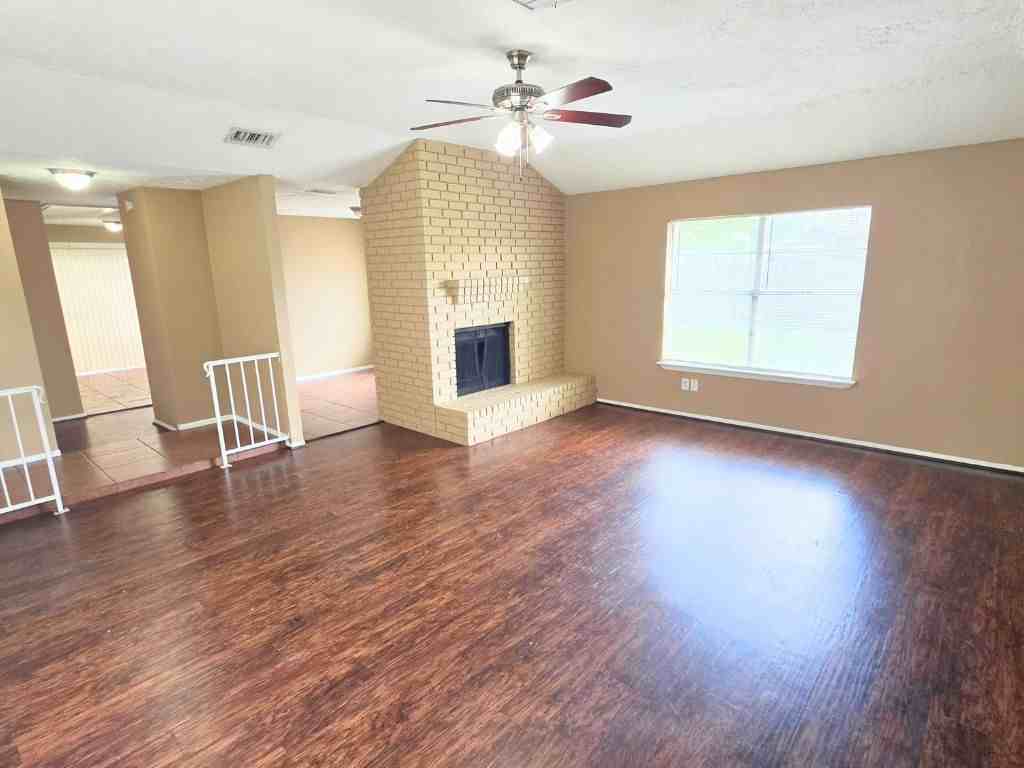 423 N Compass Rose Cir - Photo 3 of 19