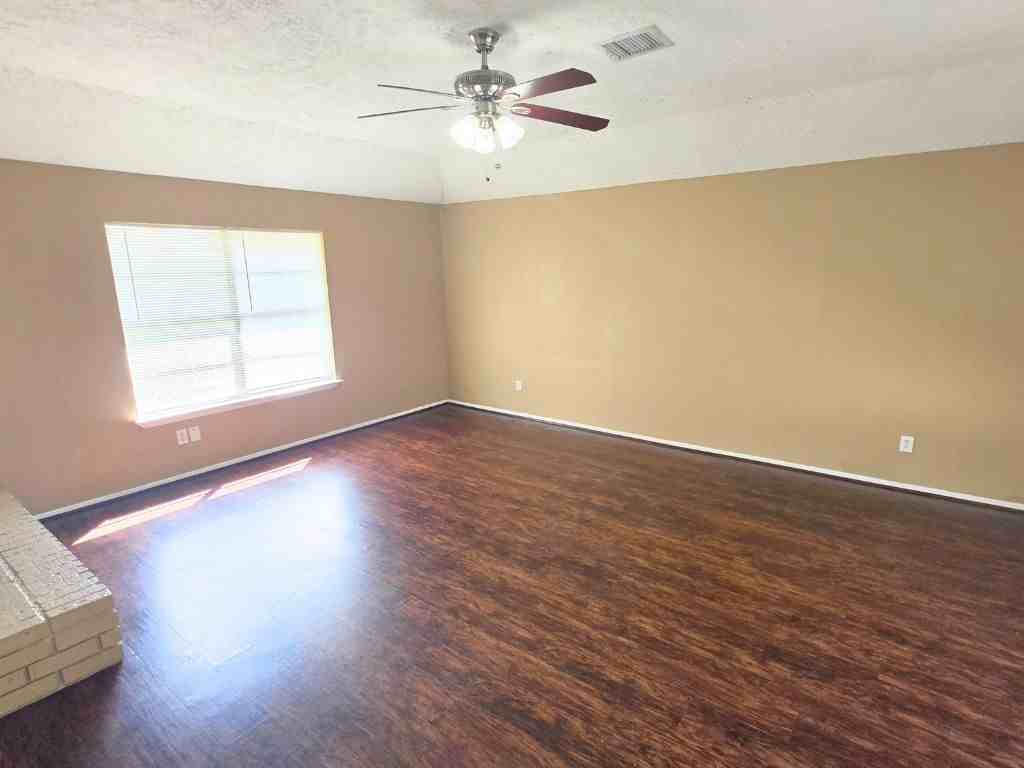 423 N Compass Rose Cir - Photo 4 of 19