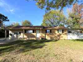 featured image of 38 Robinson St