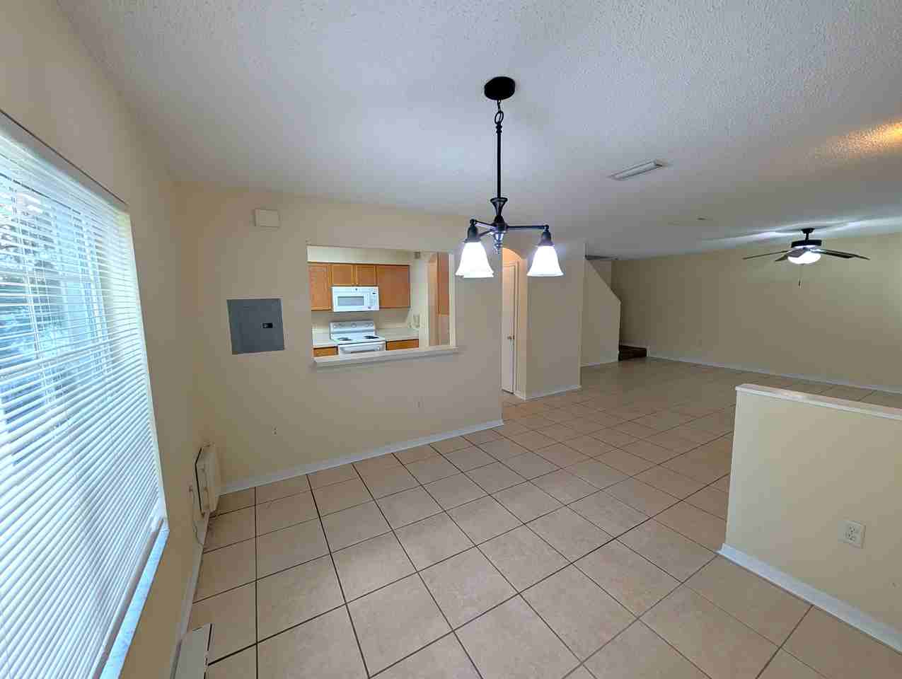 4053 Dolphin Dr - Photo 4 of 22