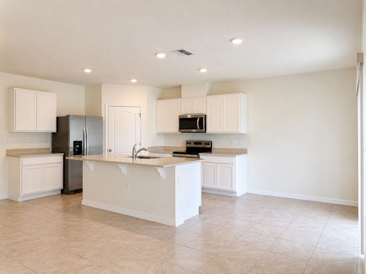 869 Ambleside Dr - Photo 5 of 19