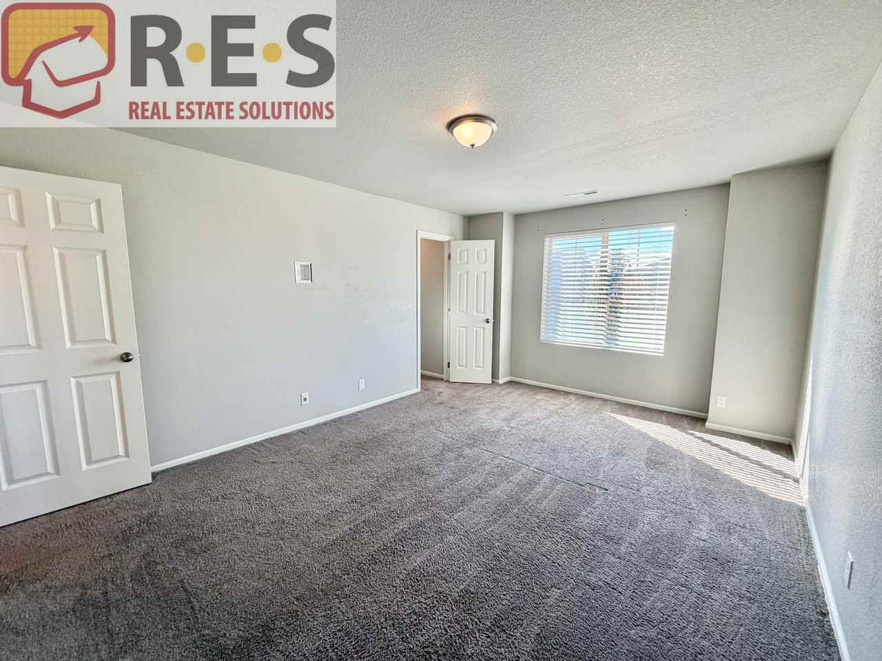 5364 Walden Ct - Photo 6 of 16