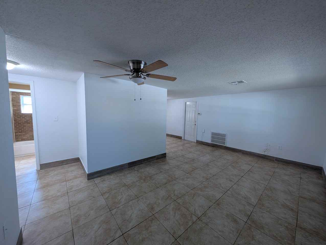 7302 Deerfield Dr - Photo 7 of 18