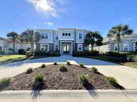 featured image of 925 Bluffview Dr