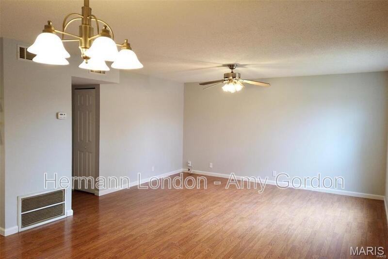 11120 Whitehall Manor Dr #2E - Photo 2 of 10