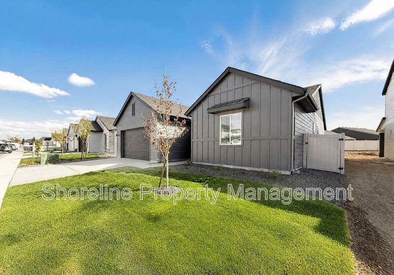8547 W Millcreek Dr - Photo 3 of 29