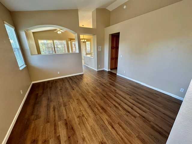 325 Leckenby Way - Photo 3 of 17