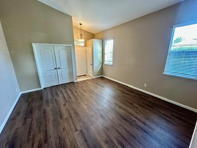 325 Leckenby Way - Photo 4 of 17