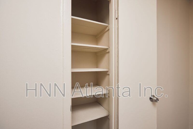 1171 Woodland Ave Ne #2 - Photo 5 of 6