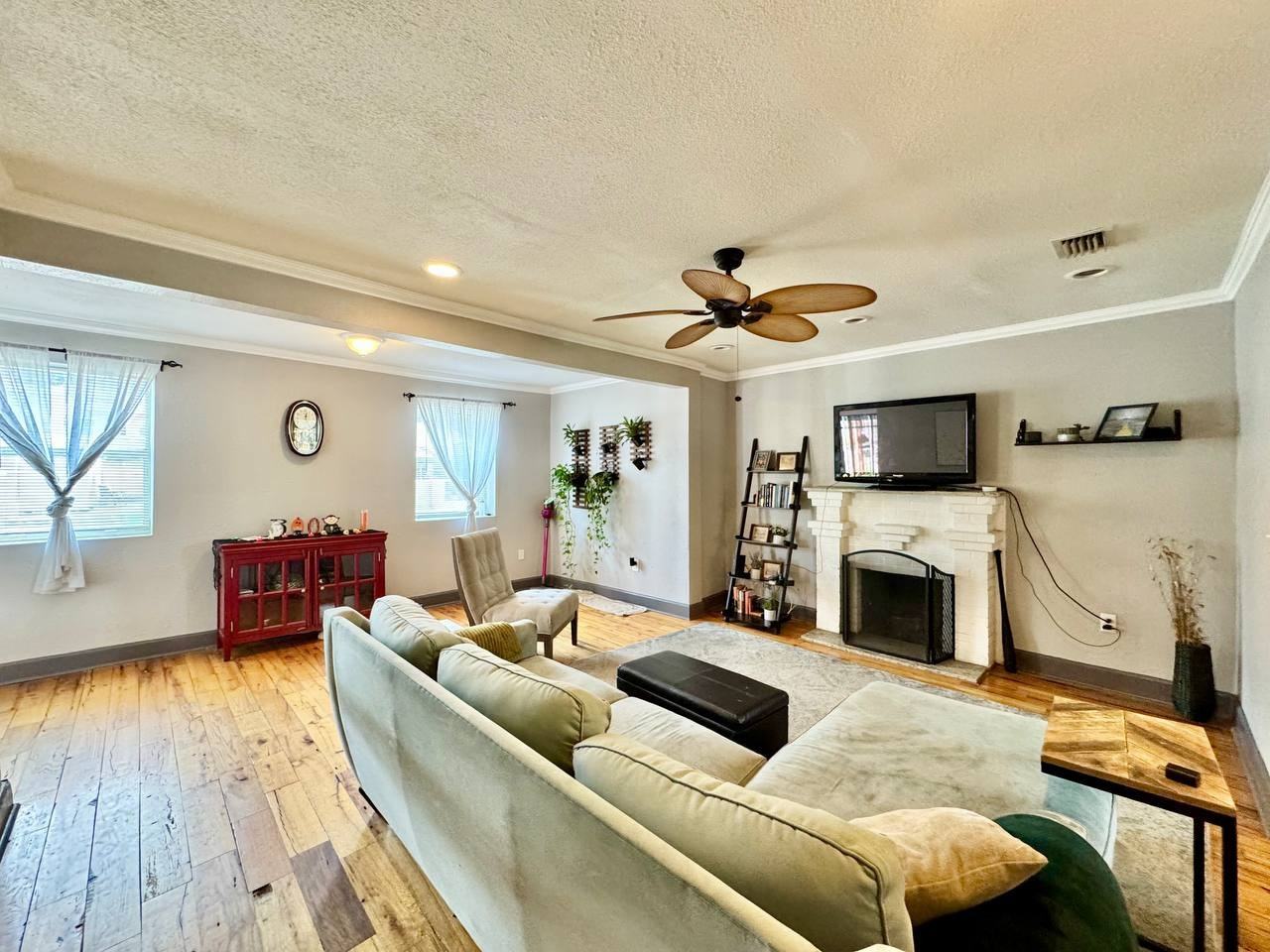 4904 N Highland Ave - Photo 5 of 28