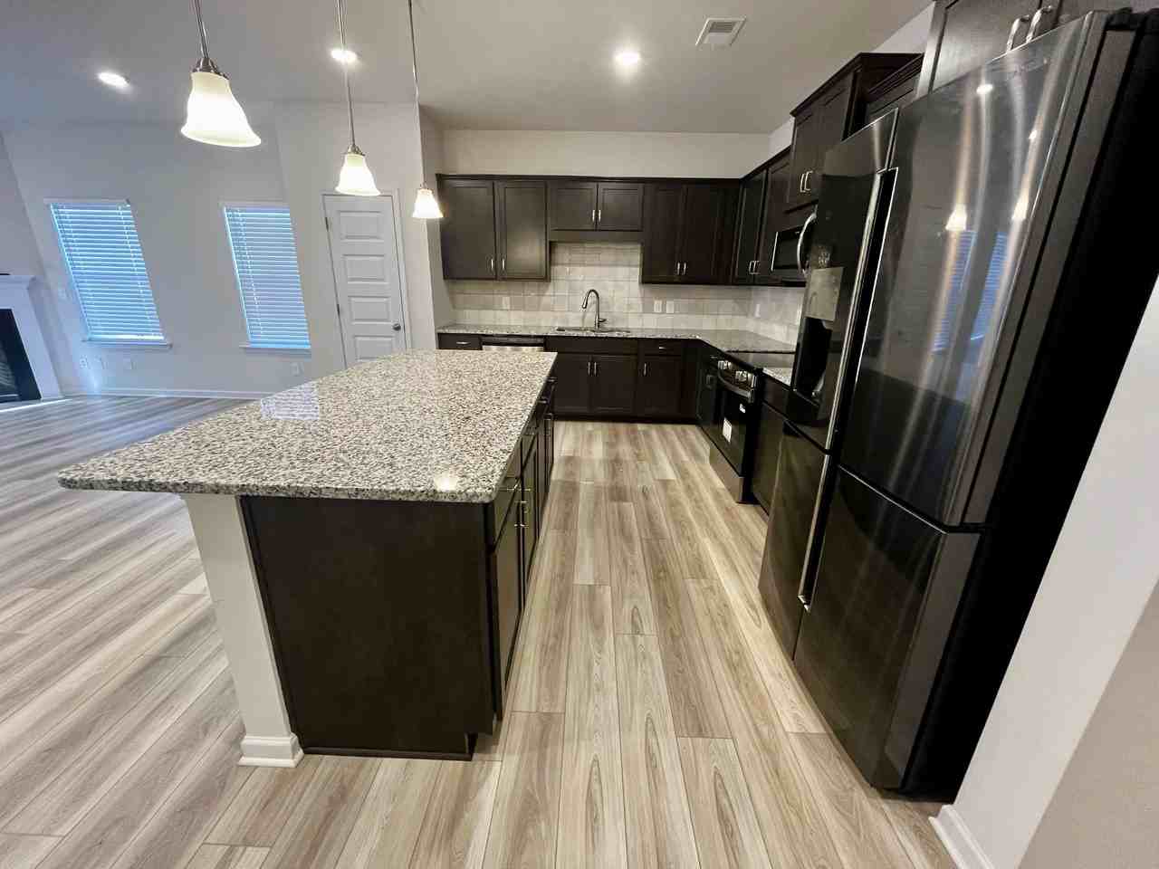 202 Bastian Dr - Photo 3 of 19