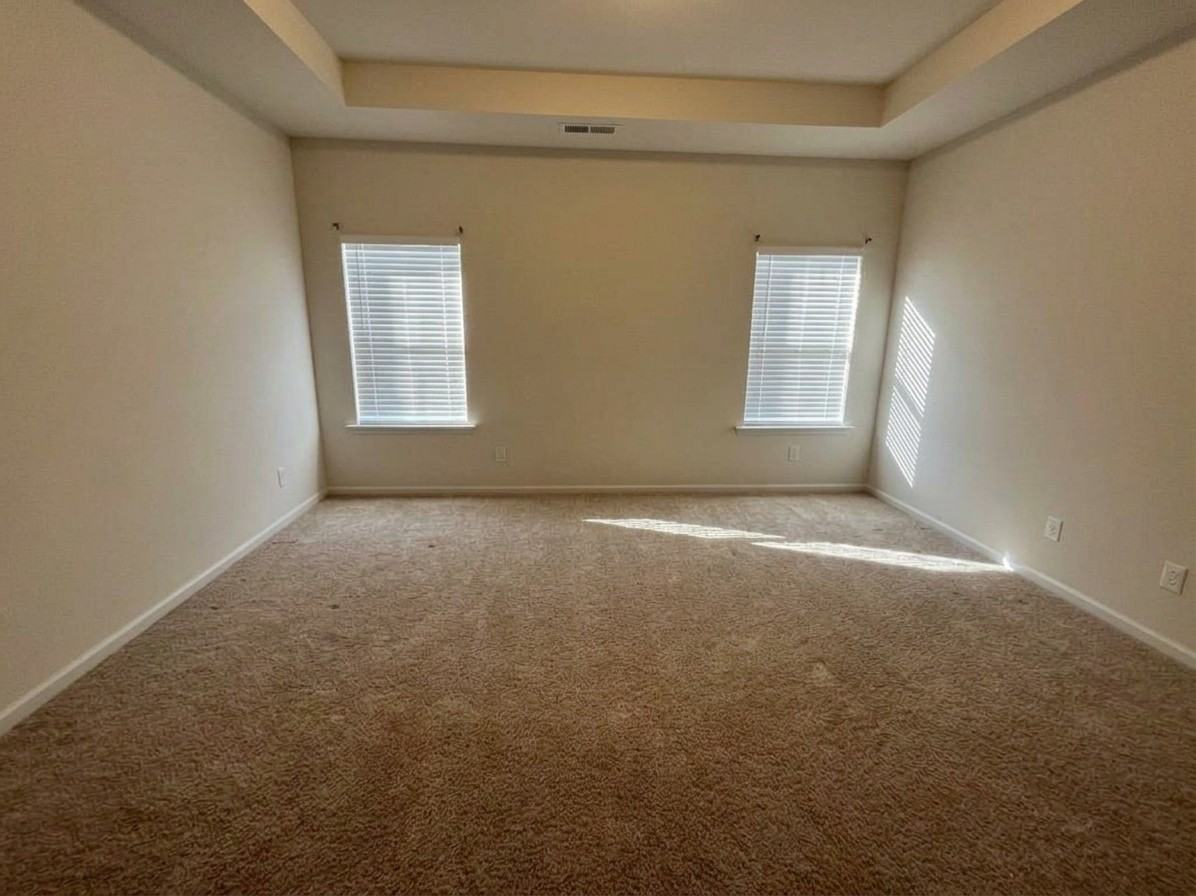 202 Bastian Dr - Photo 7 of 19