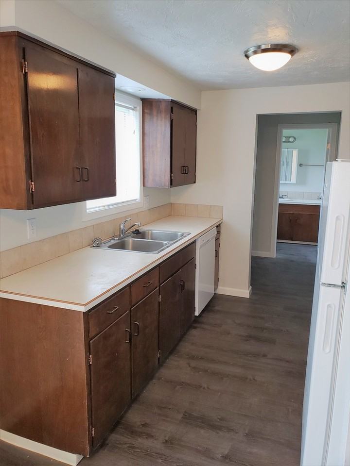 4337 Sean St - Photo 4 of 14