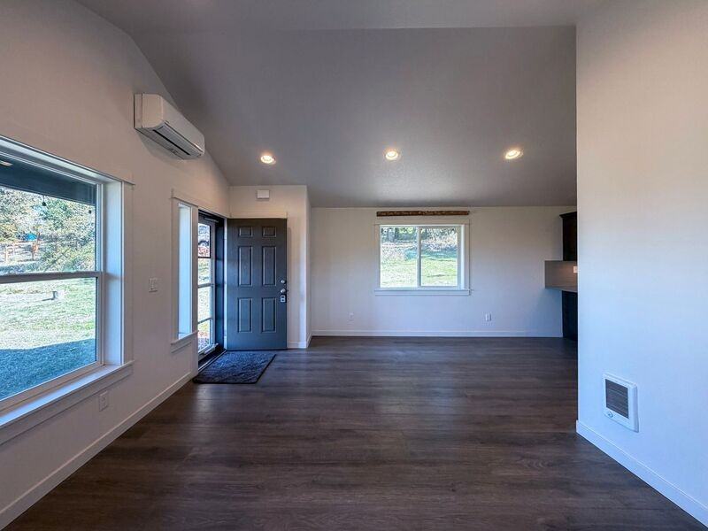 86842 Pine Grove Rd - Photo 3 of 14