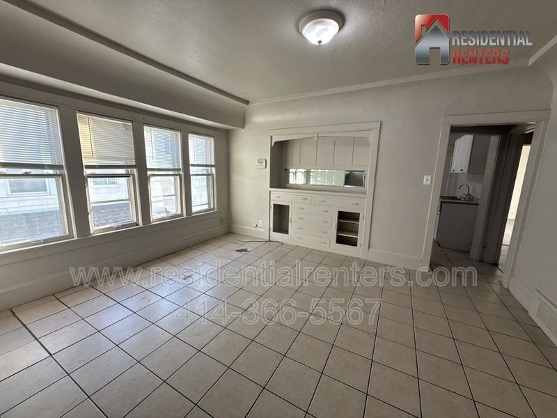2747 N 49th St - Photo 5 of 11