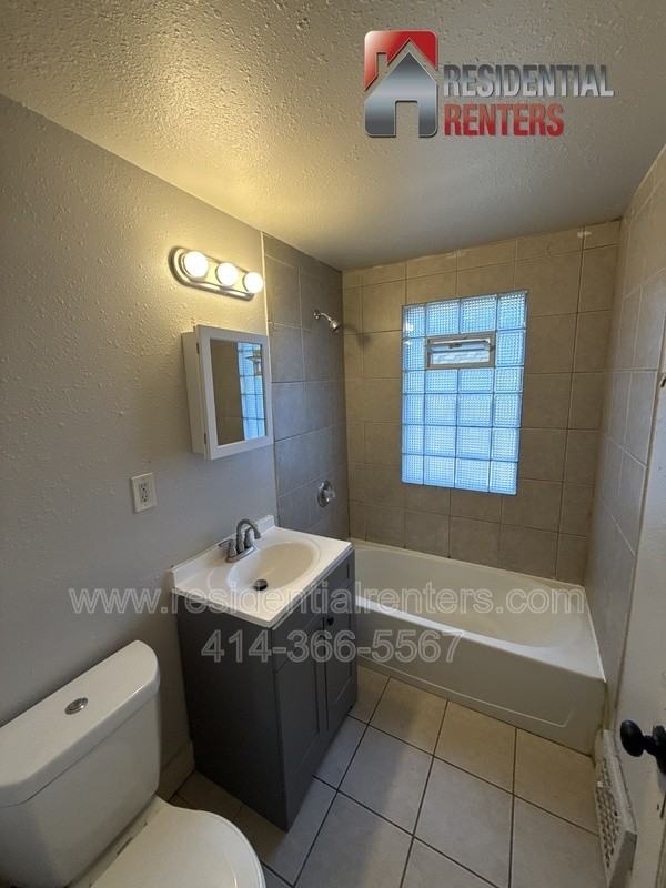2747 N 49th St - Photo 7 of 11