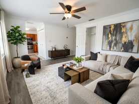 910 Alicia Ave Apt 4d #4D - Photo 1 of 1