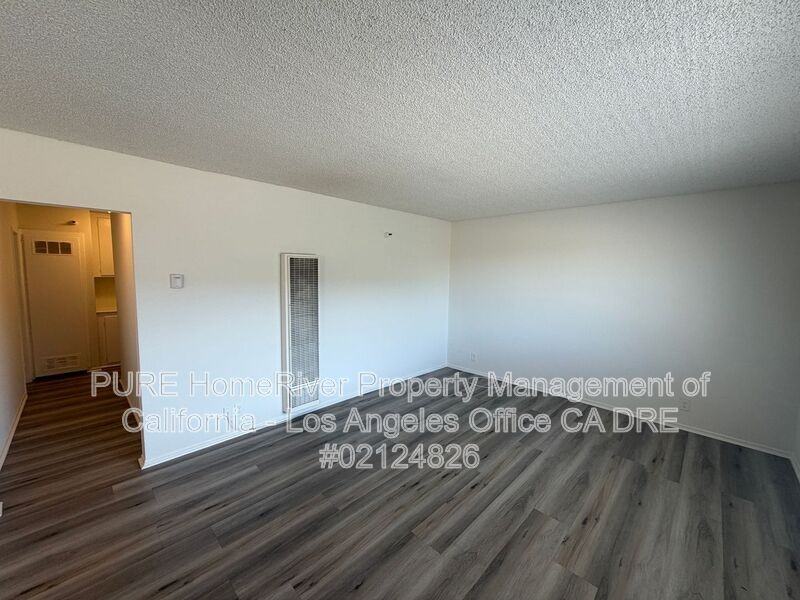 13707 Yukon Ave #7 - Photo 4 of 14