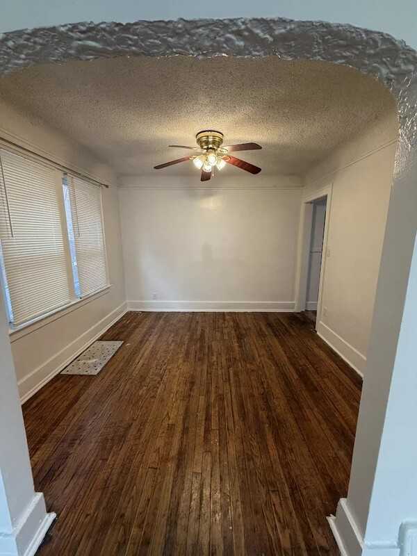 4240 Waverly St - Photo 6 of 7