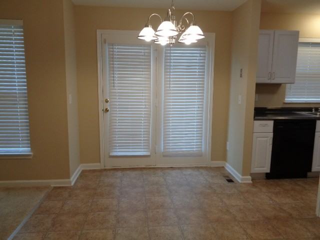 2916 Harbor Lights Dr - Photo 3 of 10