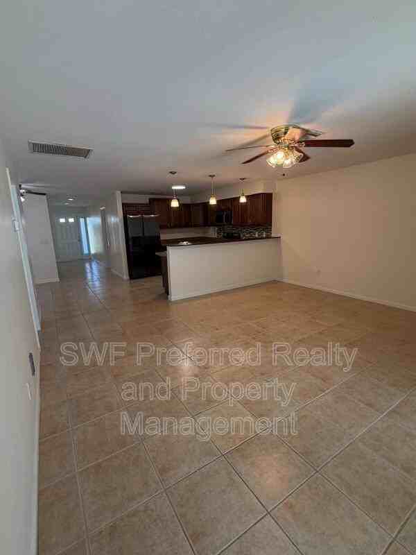 1152 Sw 47th Ter #2 - Photo 3 of 27