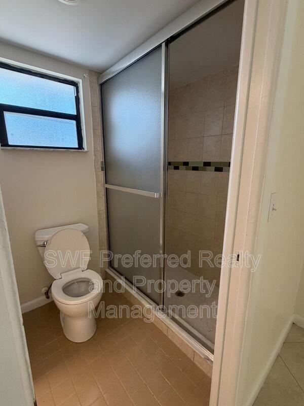 1152 Sw 47th Ter #2 - Photo 7 of 27