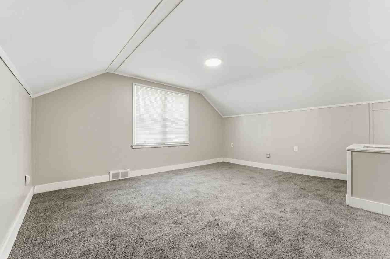 13741 W 10 Mile Rd - Photo 4 of 18