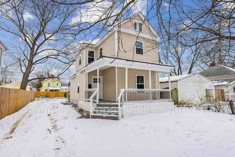 1571 Arlington Ave - Photo 3 of 19